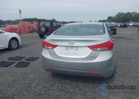 2013 Hyundai Elantra Limited z USA, uszkodzony, nr VIN 5NPDH4AEXDH277467